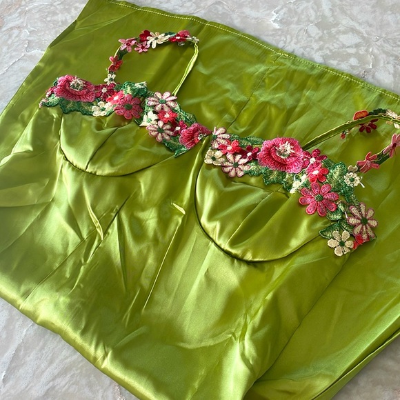 NWT lime satin flower chain strap chartreuse mini bustier embroidered slip dress - Picture 13 of 13